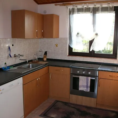 In Zukve Mit Terrasse, Neben Dem Apartment